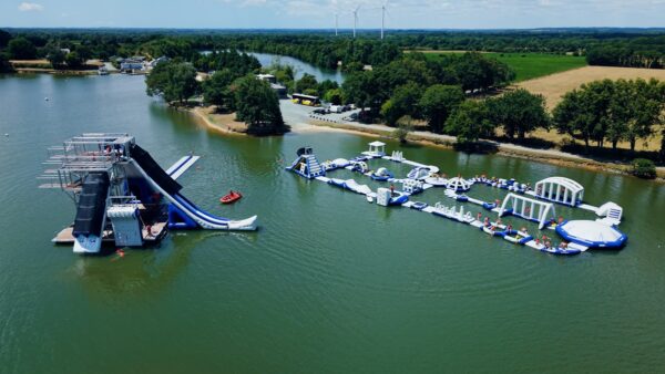 Xtrem-Tower avec ses toboggans géants et Water-Jump